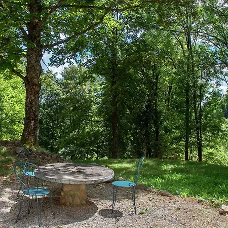 Вилла Secluded Stone Retreat *