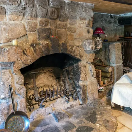 Secluded Stone Retreat Вилла Сен-Боне-ле-Фруа