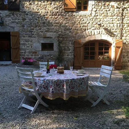 Secluded Stone Retreat Вилла *