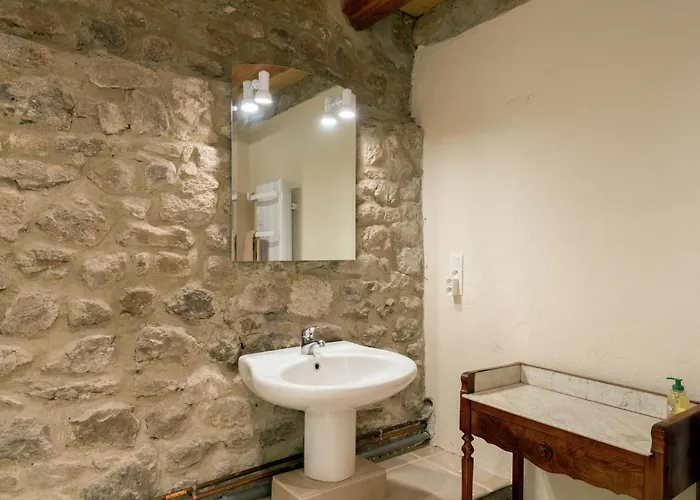 Secluded Stone Retreat Willa Saint-Bonnet-le-Froid