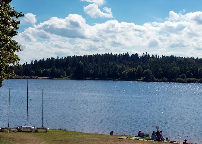 Willa Secluded Stone Retreat *